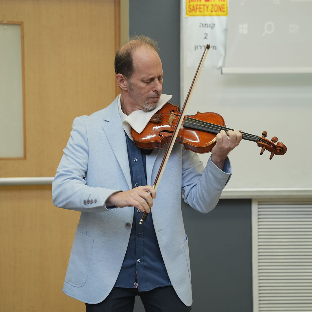 Head-violinist-Kobi-Rubinshtein